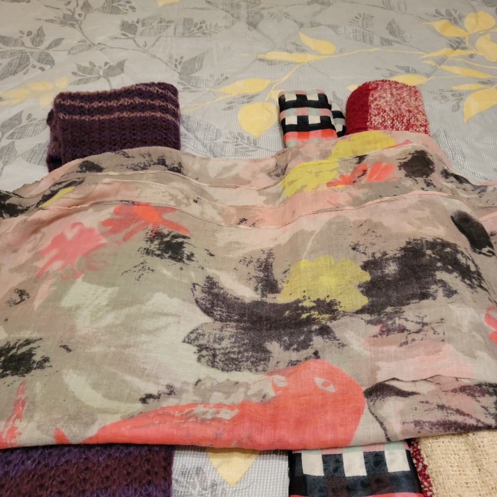 WINTER SCARVES - Picture 6 of 8